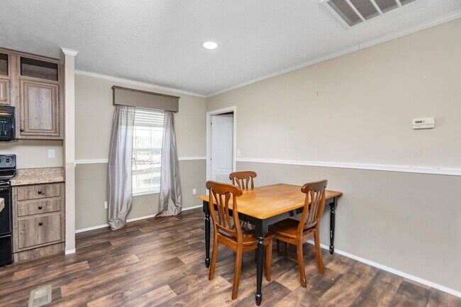 Building Photo - 2065 Cecil Wampler Rd