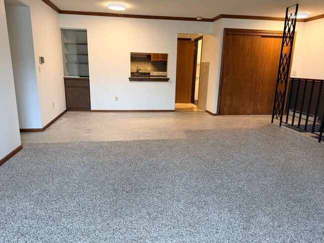 Building Photo - W168N11523 El Camino Dr