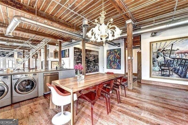 Building Photo - 161 Mangum St SW