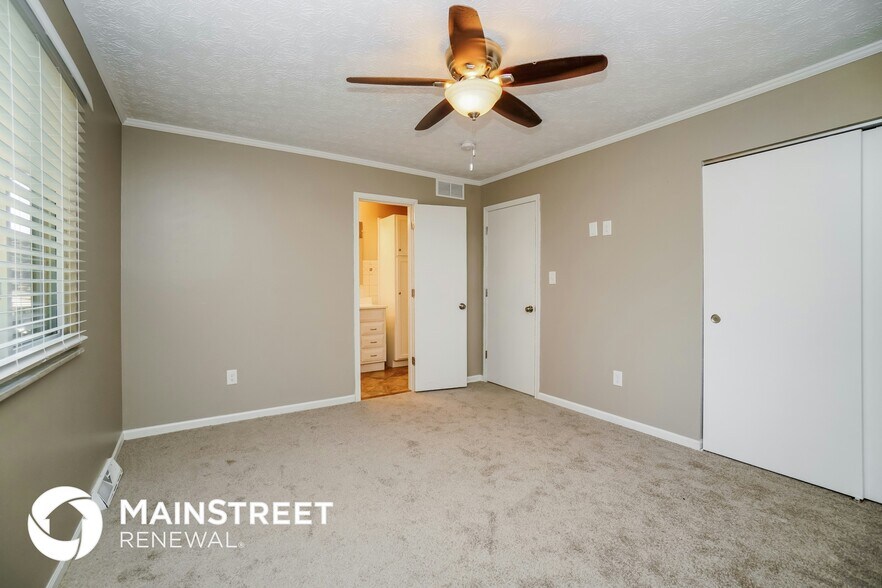 Building Photo - 171 Parkview Dr