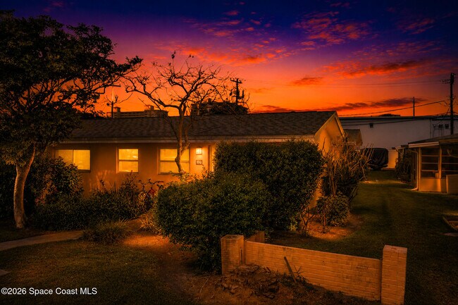 Building Photo - 714 Catalina Rd