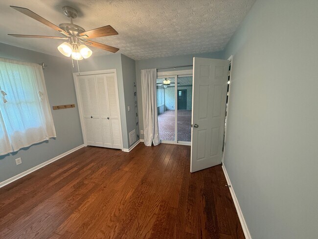 Building Photo - 2374 Stafford Dr