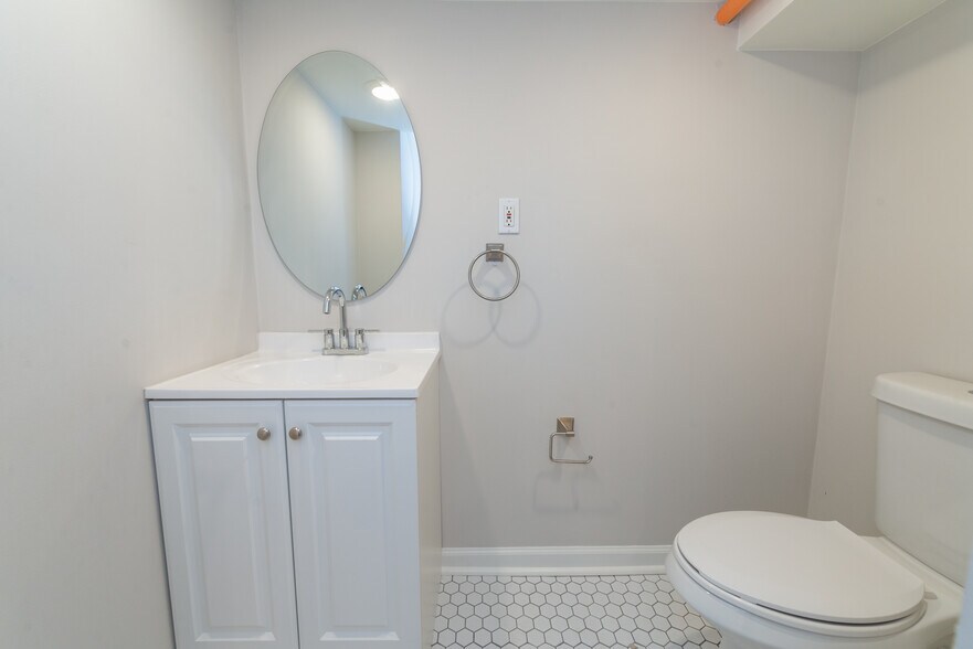 Building Photo - 161 Washington St