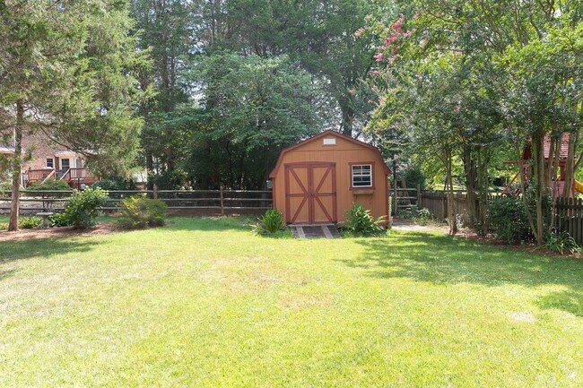 Building Photo - 5517 Robinridge Rd