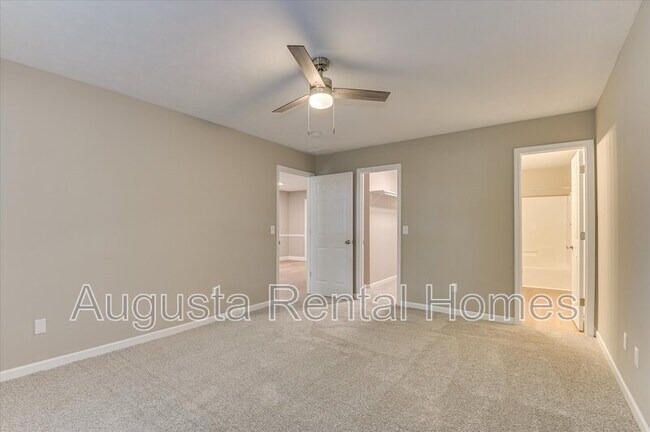 Building Photo - 111 Kelly Dr