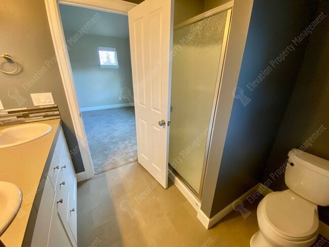 Building Photo - 3-BR Craftsman home in NE Bend- Boyd Acres