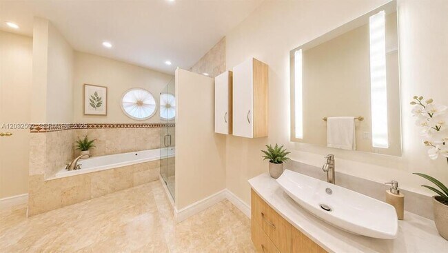 Building Photo - 5751 SW 59th St