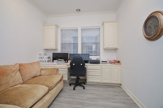 Building Photo - 13511 Brookbluff Ln