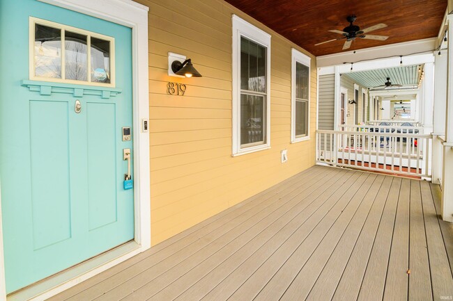 Building Photo - 819 S Morton St