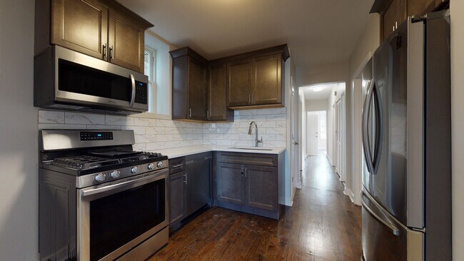 Building Photo - 2038 W Estes Ave