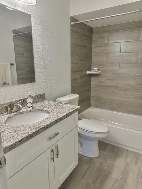 Building Photo - 603 SE Harborview Dr