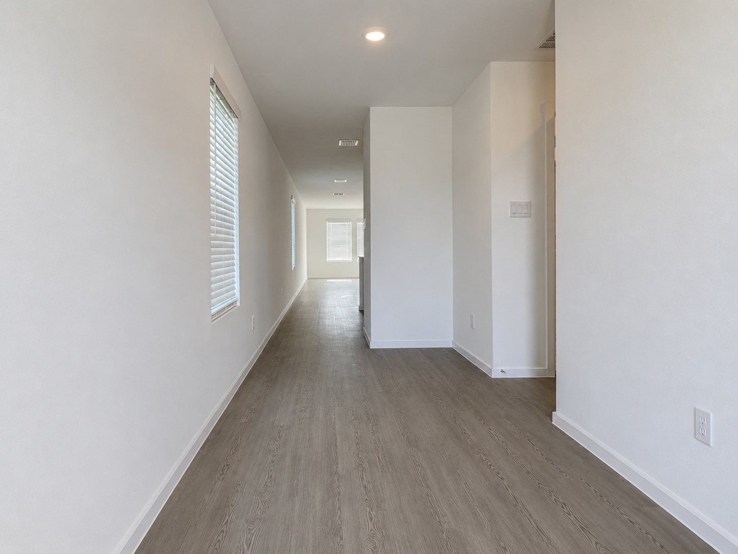 Building Photo - 3137 Campeiro Ave