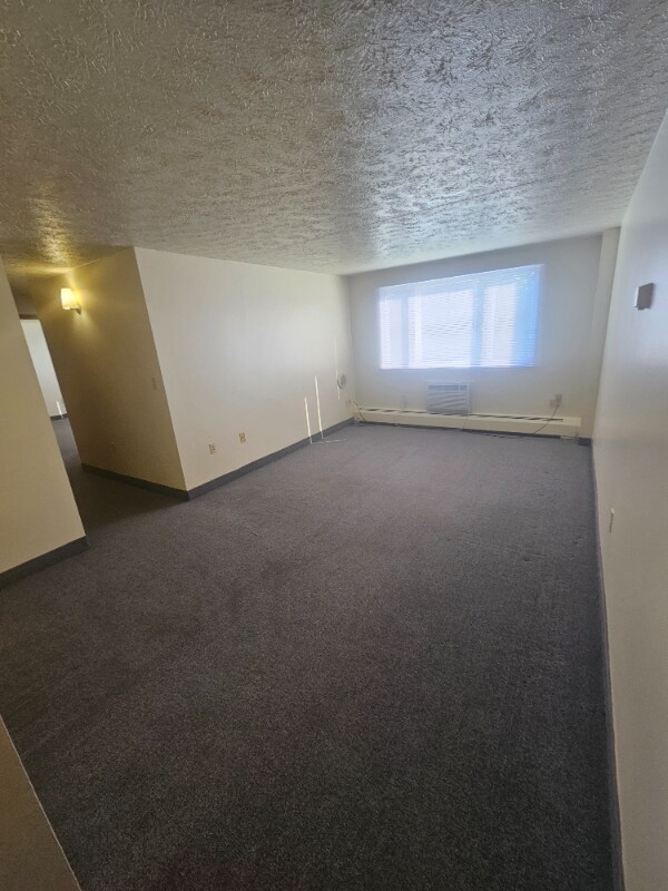Building Photo - 1380 Arbor Ave SE
