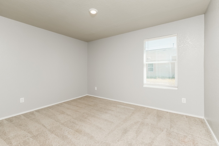 Building Photo - 347 Agave Cir