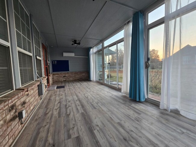 Building Photo - 8704 N 140th E Ct