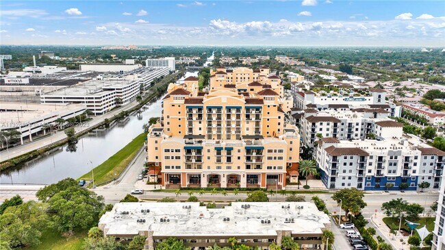 Building Photo - 8390 SW 72nd Ave