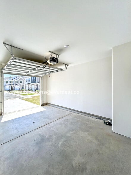 Building Photo - 2156 Willow Gln Dr