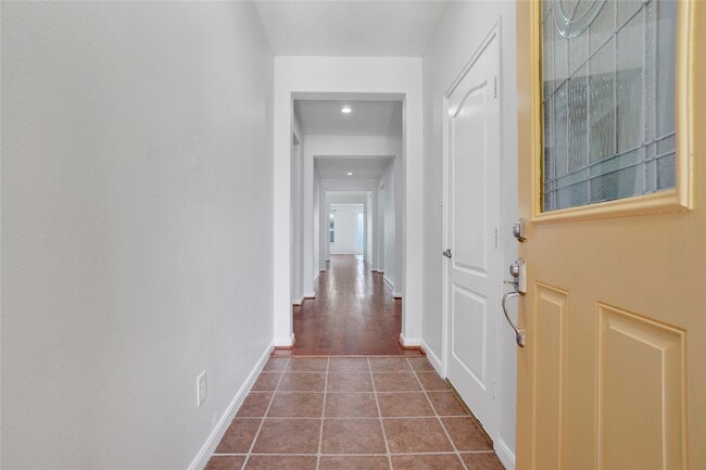 Building Photo - 10514 Kentington Oak Dr