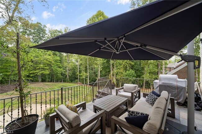 Building Photo - 7517 Henson Forest Dr