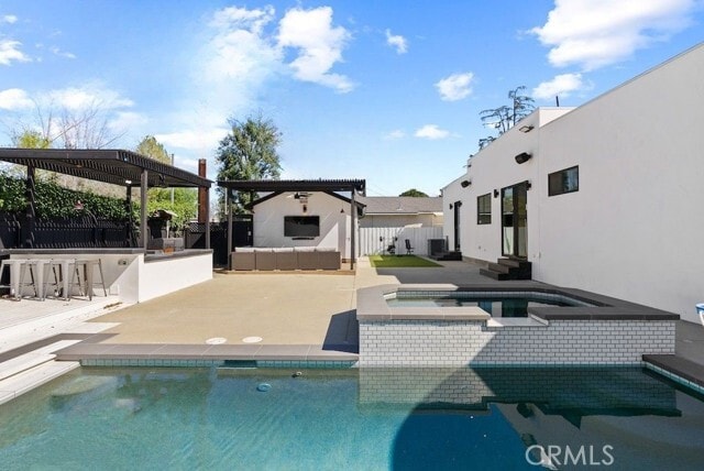 Building Photo - 23143 Leonora Dr