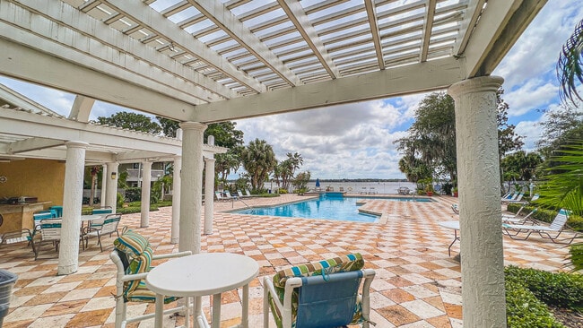 Building Photo - 225 S Tropical Trl