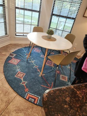 Building Photo - 16235 Red Wood Cir N