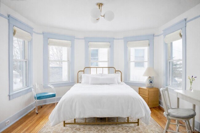 Building Photo - 134 6th St