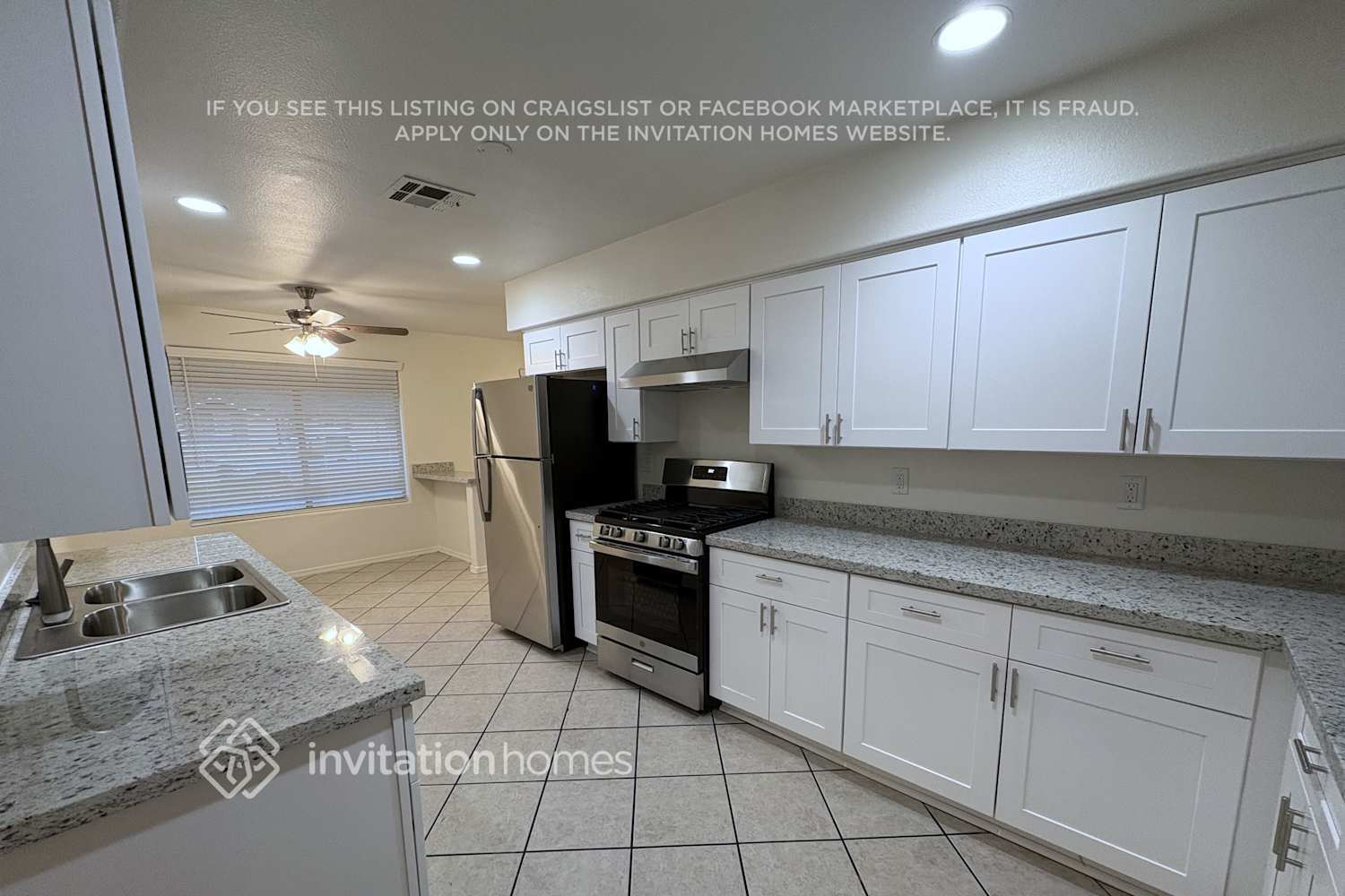 Building Photo - 7727 W Reade Ave