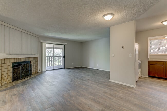 Building Photo - 1140 Holli Springs Ln