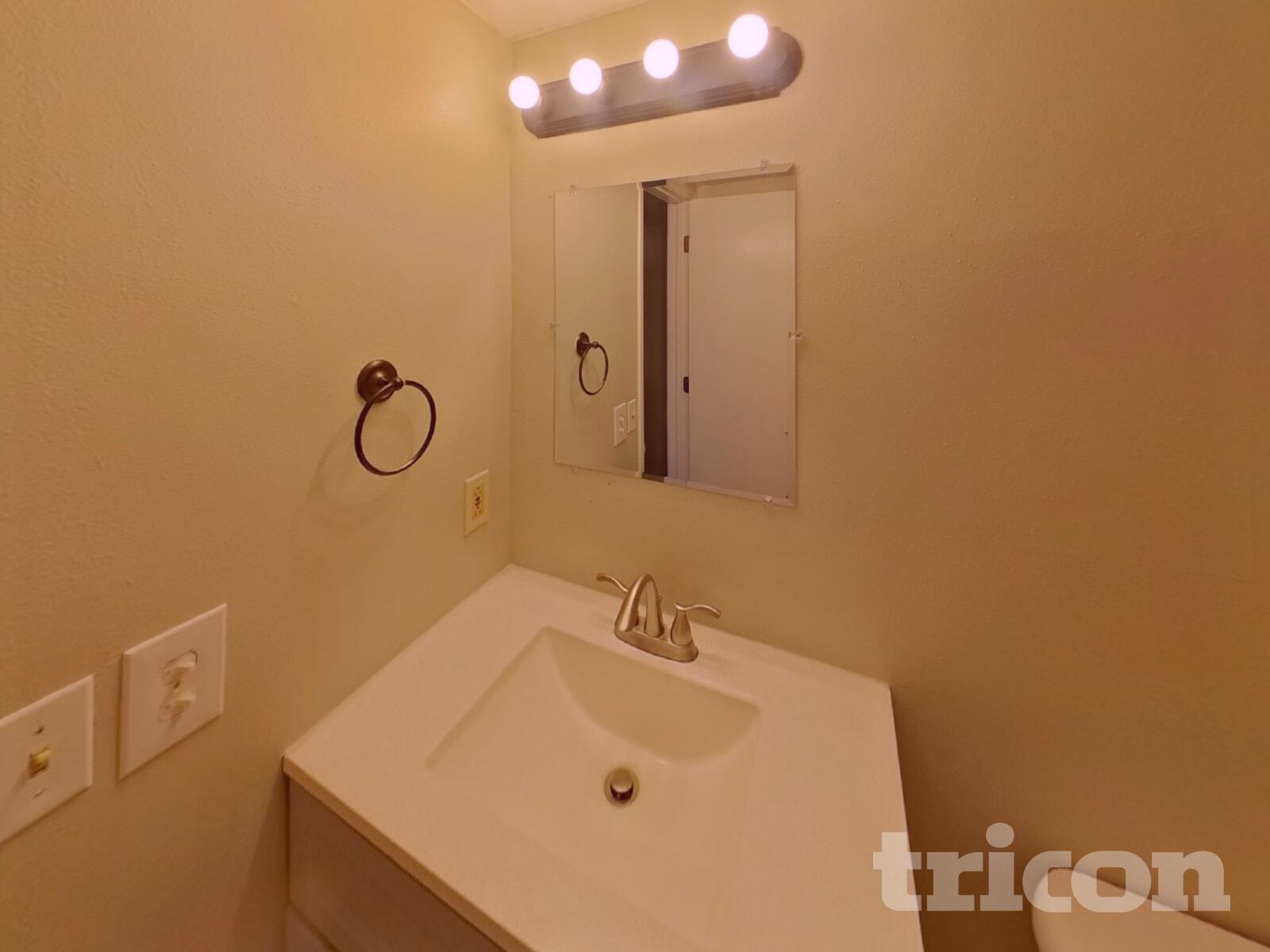 Building Photo - 7845 Conifer Dr