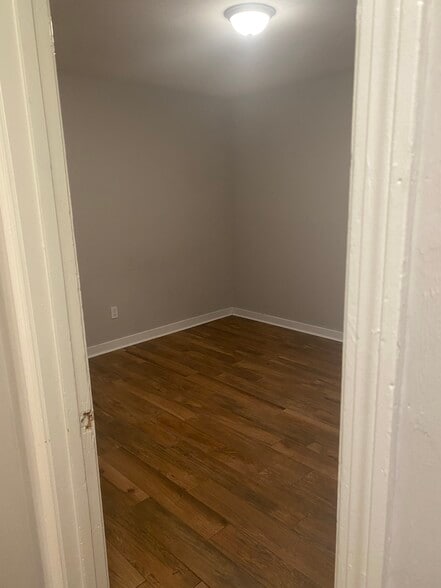 Building Photo - 1881 Nekoma Ct