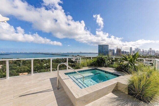 Building Photo - 4250 Biscayne Blvd