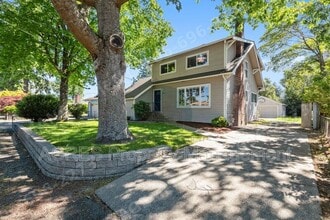 Building Photo - 15446 21st Ave SW