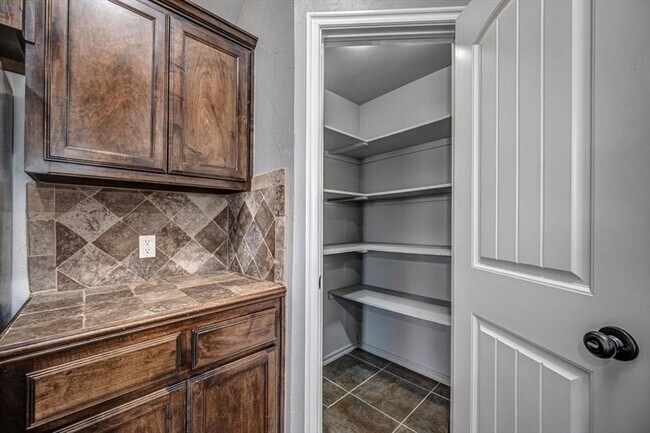 Building Photo - 18208 Scarborough Dr