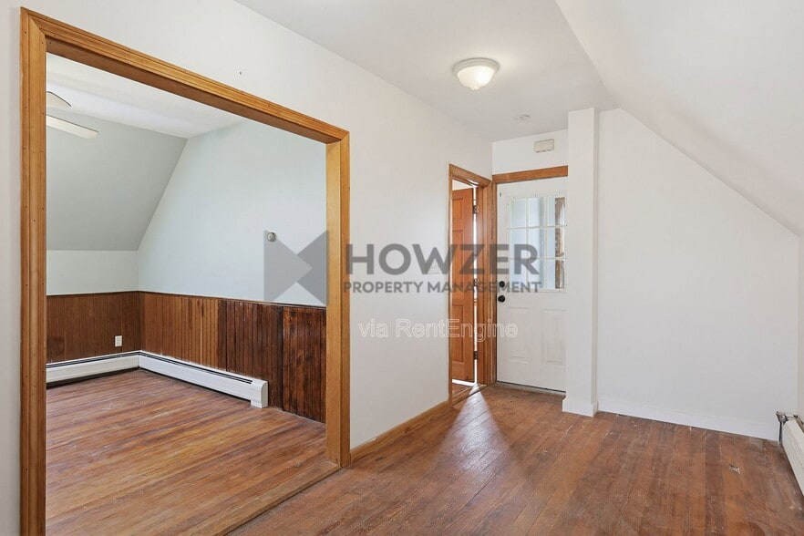 Building Photo - 23-25-25 Harrison St