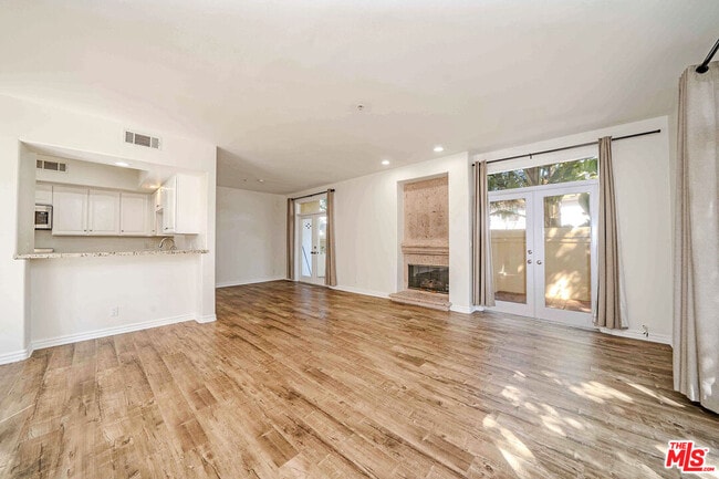 Building Photo - 2311 Schader Dr