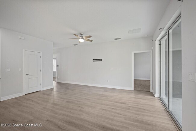 Building Photo - 330 San Marino Rd SW