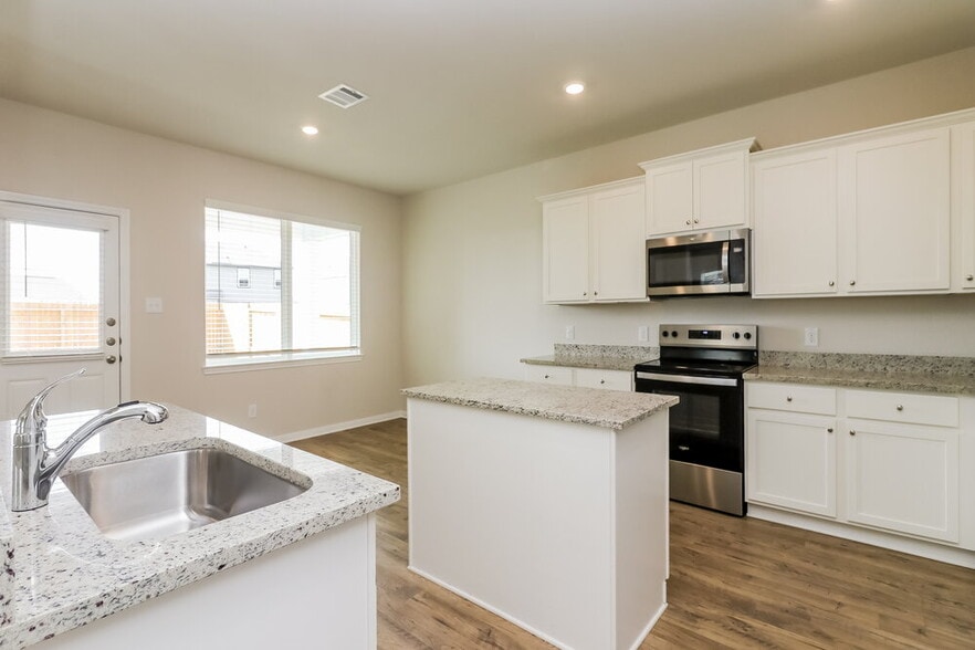 Building Photo - 7622 Tipton Meadow Way