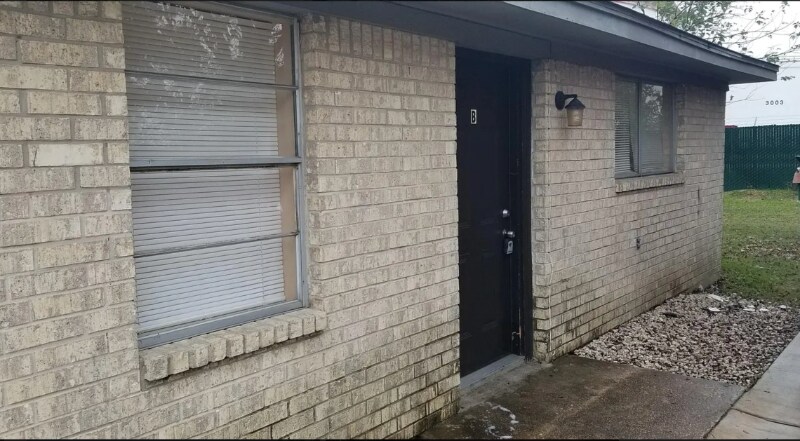 Building Photo - 4013 Amoor Ave