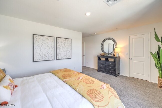 Building Photo - 4966 Fern Mesa Ave