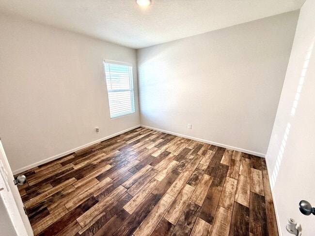 Building Photo - Move in Special- Half off First Month's Rent! Beautifully Updated 4 Bedroom Home in Valley Spring...
