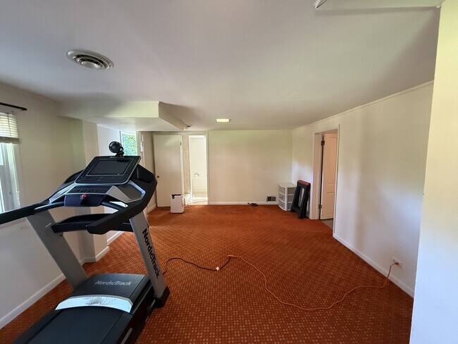 Building Photo - 1059 Wolf Trap Rd