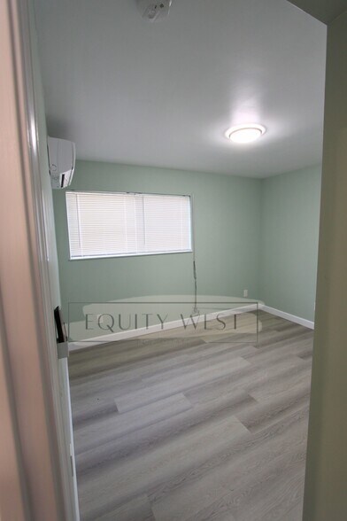 3508 BR by kitchen - 3506 Suter St