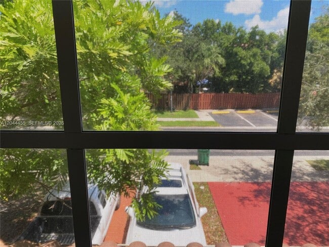Building Photo - 5028 SW 141st Ave
