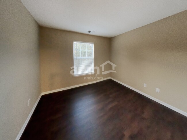 Building Photo - 14921 Ashlight Dr
