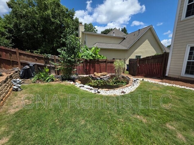Building Photo - 1721 Paramore Pl NE