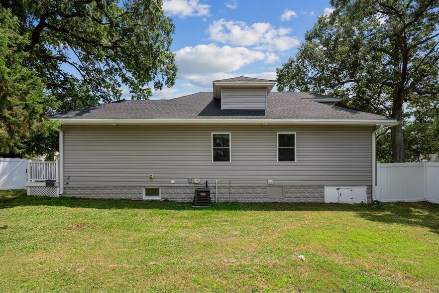Building Photo - 1462 Virginia Ave