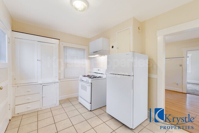 Building Photo - 1117 Sutter St