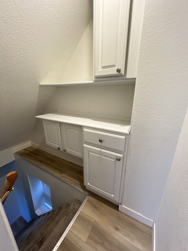 Building Photo - 579 W 16th St