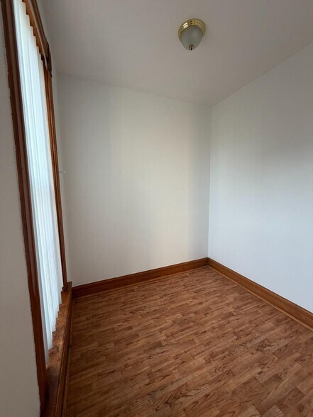 Building Photo - 2734 W Haddon Ave